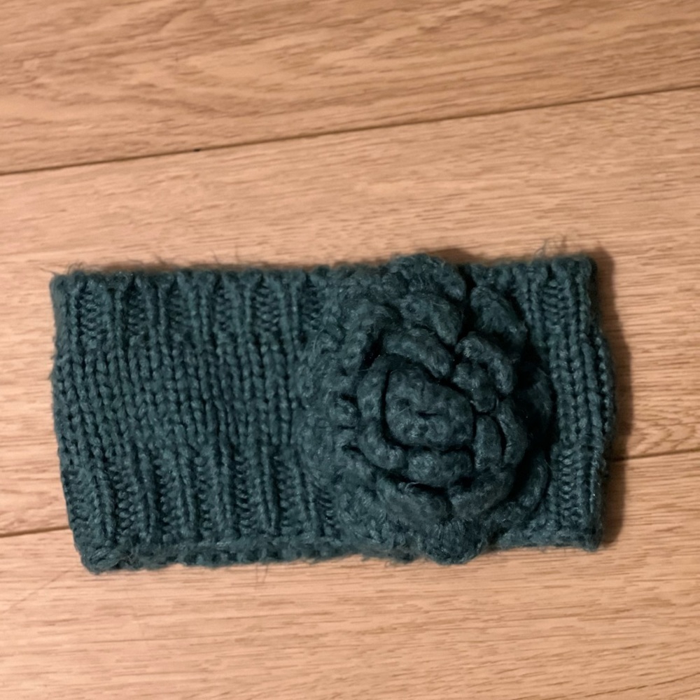 Forever 21 Teal green crochet winter headband